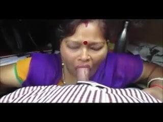 explode project Femme de ménage au chest of drawers indien